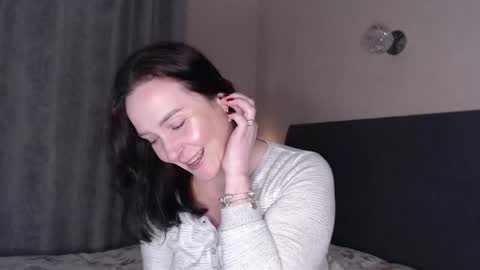 anjutka08 online show from February 20, 2026, 5:57 pm