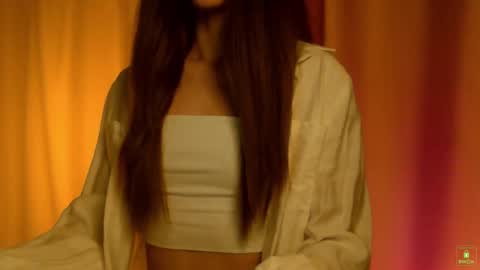 Anna online show from March 9, 2025, 2:10 pm