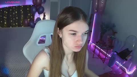 ann_woood online show from March 19, 2026, 7:12 am