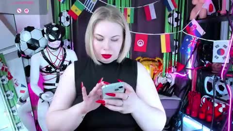 Snapshot of anna_maxwell chatting on June 15, 2026, 1:52 am Anna online show from June 15, 2026, 1:52 am