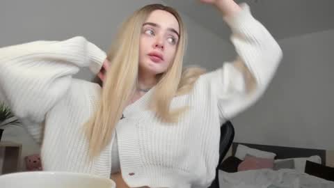 Anna online show from December 19, 2024, 4:57 pm