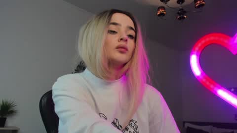 Anna online show from December 25, 2024, 7:56 pm