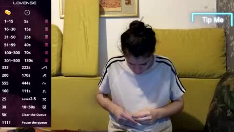 Anna online show from November 18, 2025, 4:06 am