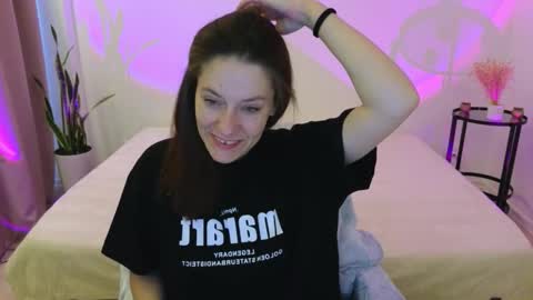 annaabels online show from October 22, 2025, 5:52 am