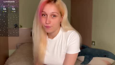 Annabel online show from September 13, 2025, 11:10 am