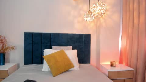 AnnaBrooks online show from April 2, 2026, 12:25 pm