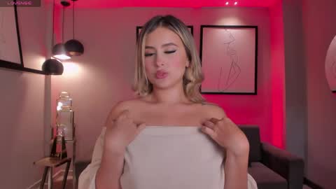 Anna Brooks  online show from March 31, 2026, 3:52 am