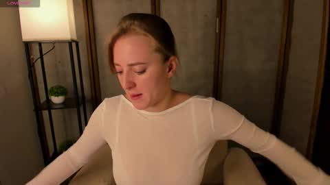 annagrees1 online show from November 17, 2025, 2:56 pm