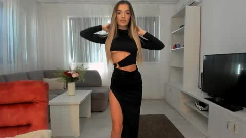 Snapshot of annaise_ chatting on May 8, 2026, 8:30 am annaise online show from May 8, 2026, 8:30 am