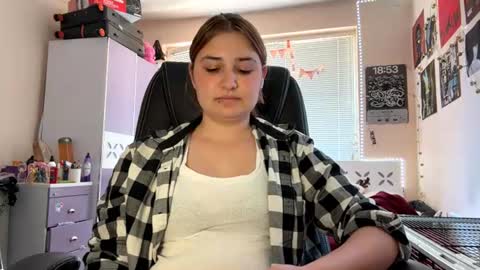 Elizabeth online show from July 11, 2026, 11:13 am