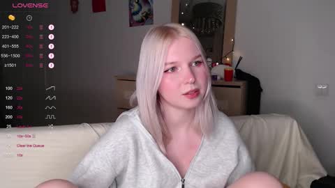 annamilky online show from October 2, 2025, 7:10 pm