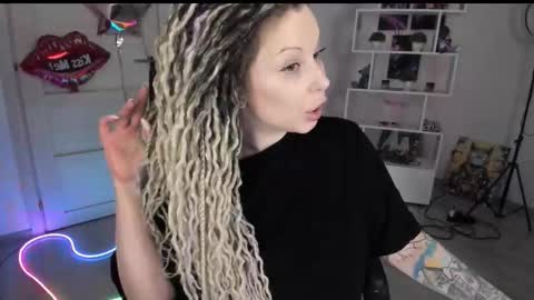 Anna online show from February 27, 2026, 4:07 pm