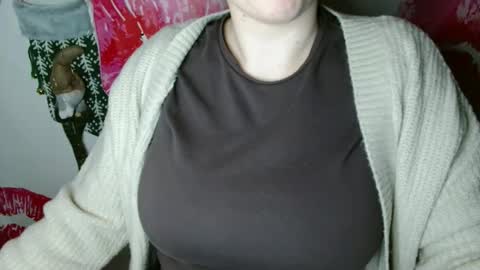 Bella online show from November 27, 2025, 6:10 pm