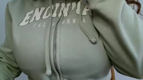 Bella online show from April 6, 2026, 9:10 am