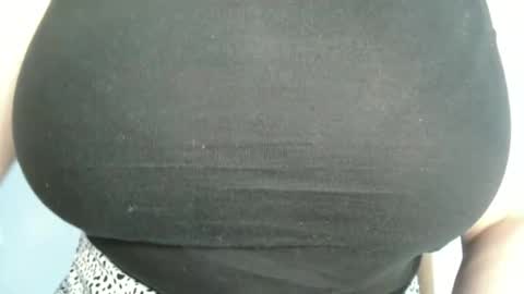 Snapshot of annbelll chatting on May 25, 2026, 4:24 pm Bella online show from May 25, 2026, 4:24 pm