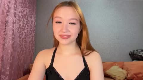 anne_blossomm online show from February 3, 2026, 4:12 pm