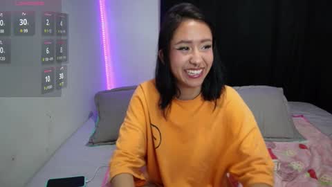 Snapshot of anne_nicholson chatting on January 29, 2025, 1:27 am Anne online show from January 29, 2025, 1:27 am