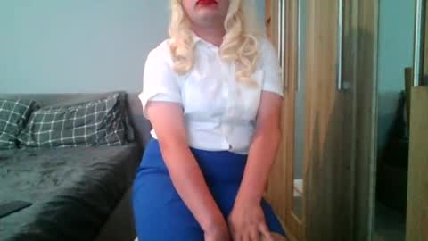 Anne Best online show from May 31, 2026, 7:26 pm