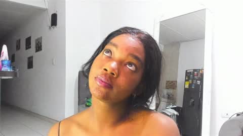 Snapshot of annebullocks chatting on February 5, 2025, 8:43 am Annie online show from February 5, 2025, 8:43 am