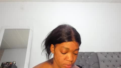 Snapshot of annebullocks chatting on October 8, 2025, 9:07 am Annie online show from October 8, 2025, 9:07 am