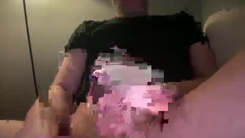 Snapshot of anned1991 chatting on February 19, 2025, 12:25 am anned1991 online show from February 19, 2025, 12:25 am