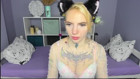 Snapshot of annetenet chatting on February 7, 2025, 7:29 am Annet online show from February 7, 2025, 7:29 am