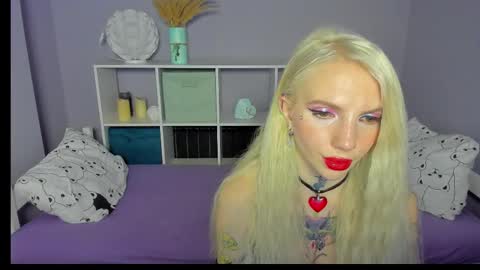 Snapshot of annetenet chatting on February 14, 2025, 10:28 am Annet online show from February 14, 2025, 10:28 am