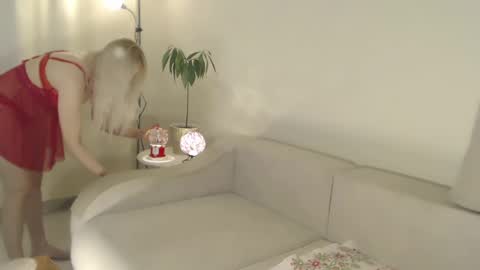 Snapshot of annett chatting on February 2, 2025, 2:24 pm Annett online show from February 2, 2025, 2:24 pm