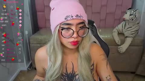 Anni acker b online show from November 26, 2025, 3:18 am