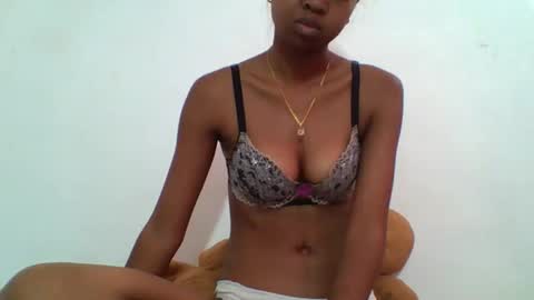 annica86 online show from March 17, 2026, 9:01 am