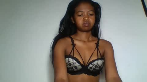 Snapshot of annica86 chatting on April 25, 2026, 4:37 pm annica86 online show from April 25, 2026, 4:37 pm