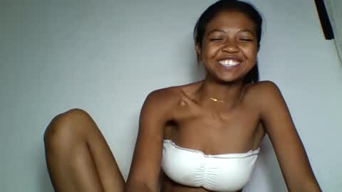 Snapshot of annica86 chatting on April 29, 2026, 5:30 pm annica86 online show from April 29, 2026, 5:30 pm