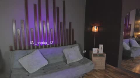 annie_barozzi online show from September 30, 2025, 2:00 pm