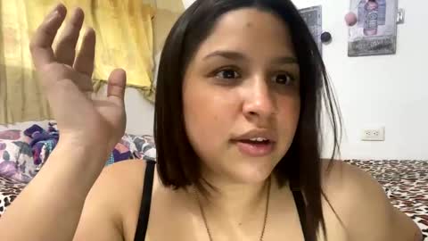 Snapshot of annie_catt_ chatting on January 30, 2025, 9:47 pm Annie online show from January 30, 2025, 9:47 pm