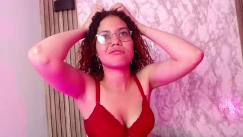 Snapshot of annie_chers chatting on November 18, 2025, 4:17 am annie_chers online show from November 18, 2025, 4:17 am