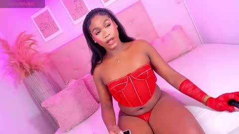 annie_dolce_ online show from November 8, 2025, 11:36 pm