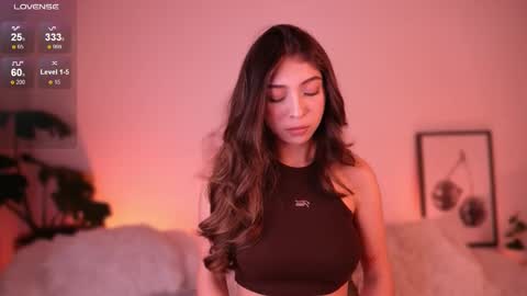 Snapshot of annie_evans24 chatting on February 20, 2025, 11:32 pm Annie Evans online show from February 20, 2025, 11:32 pm