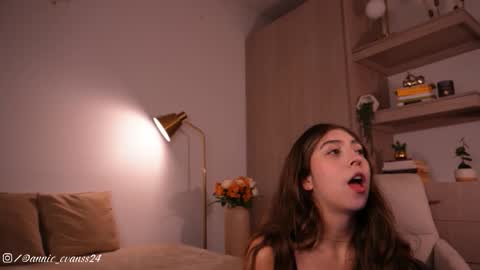 Annie Evans online show from March 11, 2026, 11:00 pm