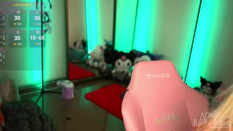 Snapshot of annie_may_may chatting on October 13, 2025, 7:19 am Annie May   online show from October 13, 2025, 7:19 am