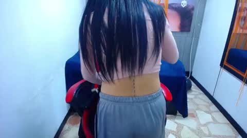 Anniee online show from November 4, 2025, 12:48 pm