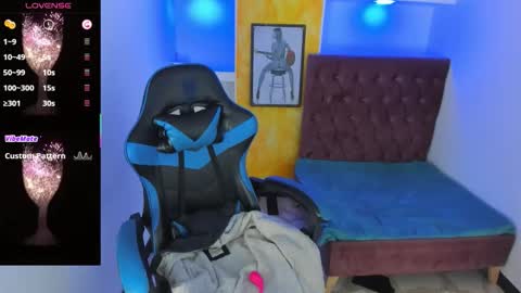 Anniee online show from November 25, 2025, 1:11 pm