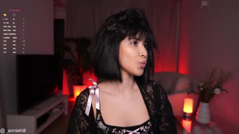 anniehillofficial_ online show from January 19, 2025, 7:47 pm