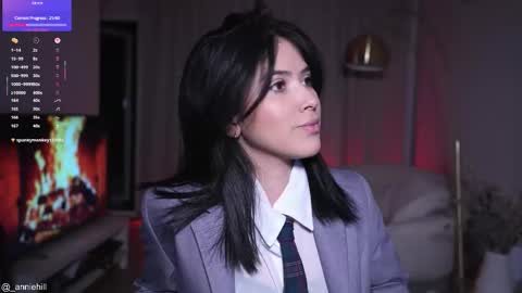 anniehillofficial_ online show from October 11, 2025, 8:40 pm