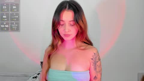 Snapshot of anniemora_ chatting on November 20, 2025, 3:18 am Annie online show from November 20, 2025, 3:18 am