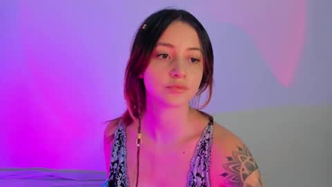 Snapshot of anniemora_ chatting on November 25, 2025, 2:11 am Annie online show from November 25, 2025, 2:11 am