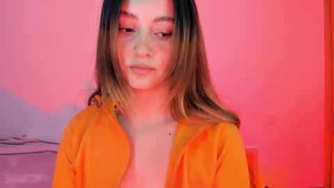 Snapshot of anniemora_ chatting on November 28, 2025, 1:41 am Annie online show from November 28, 2025, 1:41 am