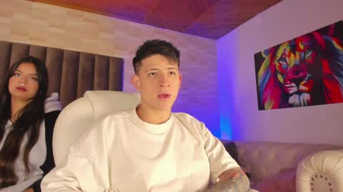 Annie  Alex online show from January 19, 2025, 1:22 pm