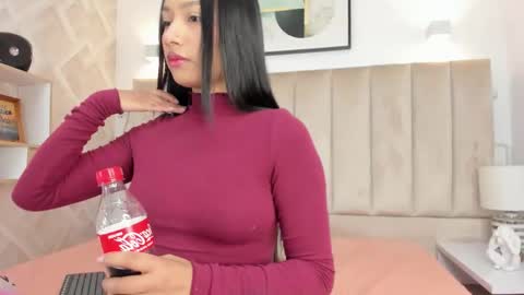 Annie Queen online show from December 3, 2025, 3:25 am