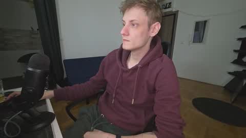    online show from November 21, 2025, 2:05 pm