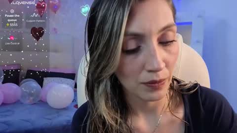 Anny online show from February 13, 2026, 12:12 pm